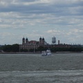 Blick auf Ellis Island ...