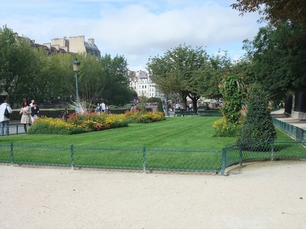 Park bei Notre Dame