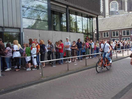 Warteschlange vor Anne-Frank-Haus