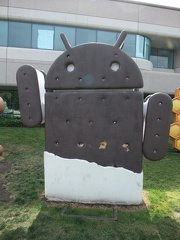 Android 4.0 Statue &quot;Ice Cream Sandwich&quot;